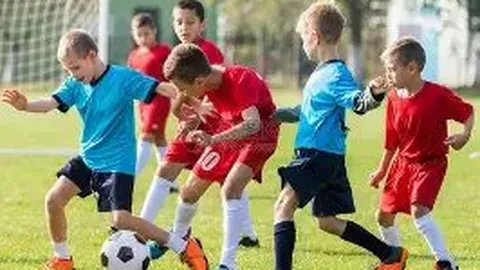 《球星争议再起：希勒力挺要求萨拉赫道歉，他却坦言未来走向存疑？》